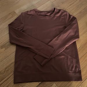 Lululemon loose fitting long sleeve